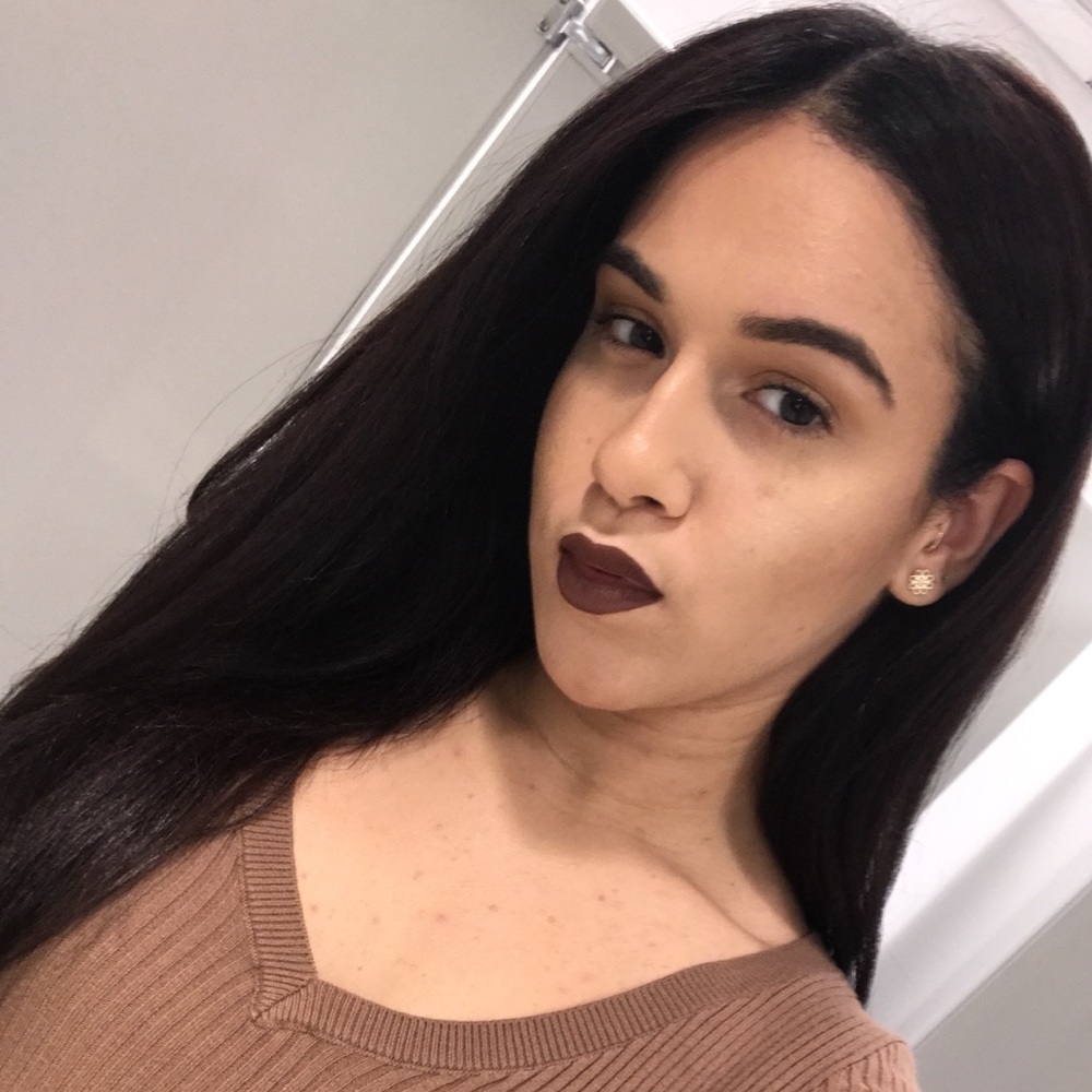 Meet your Posher, Nicole